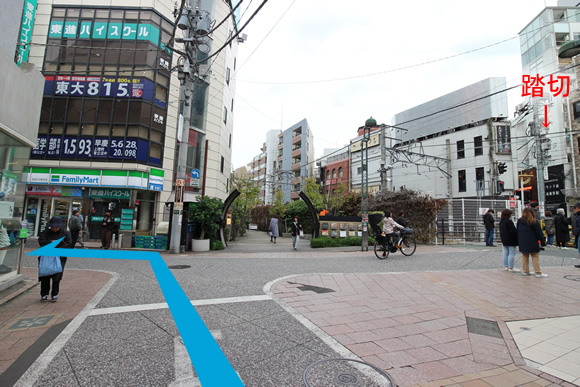 ファミリーマート